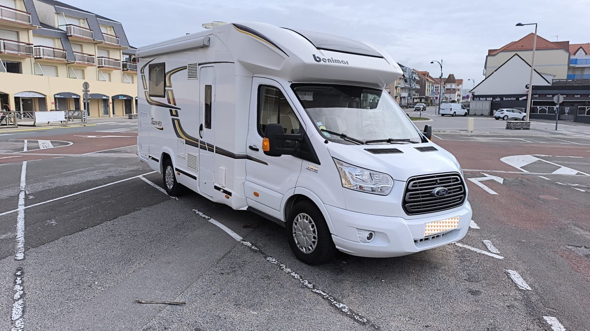 Ford Benimar Tessoro 495 2017 — camping-car Profilé occasion